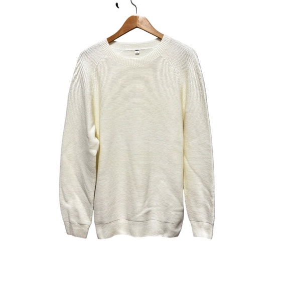 Uniqlo | Women's Cream Knit Crew Neck Sweater - Picture 2 of 9